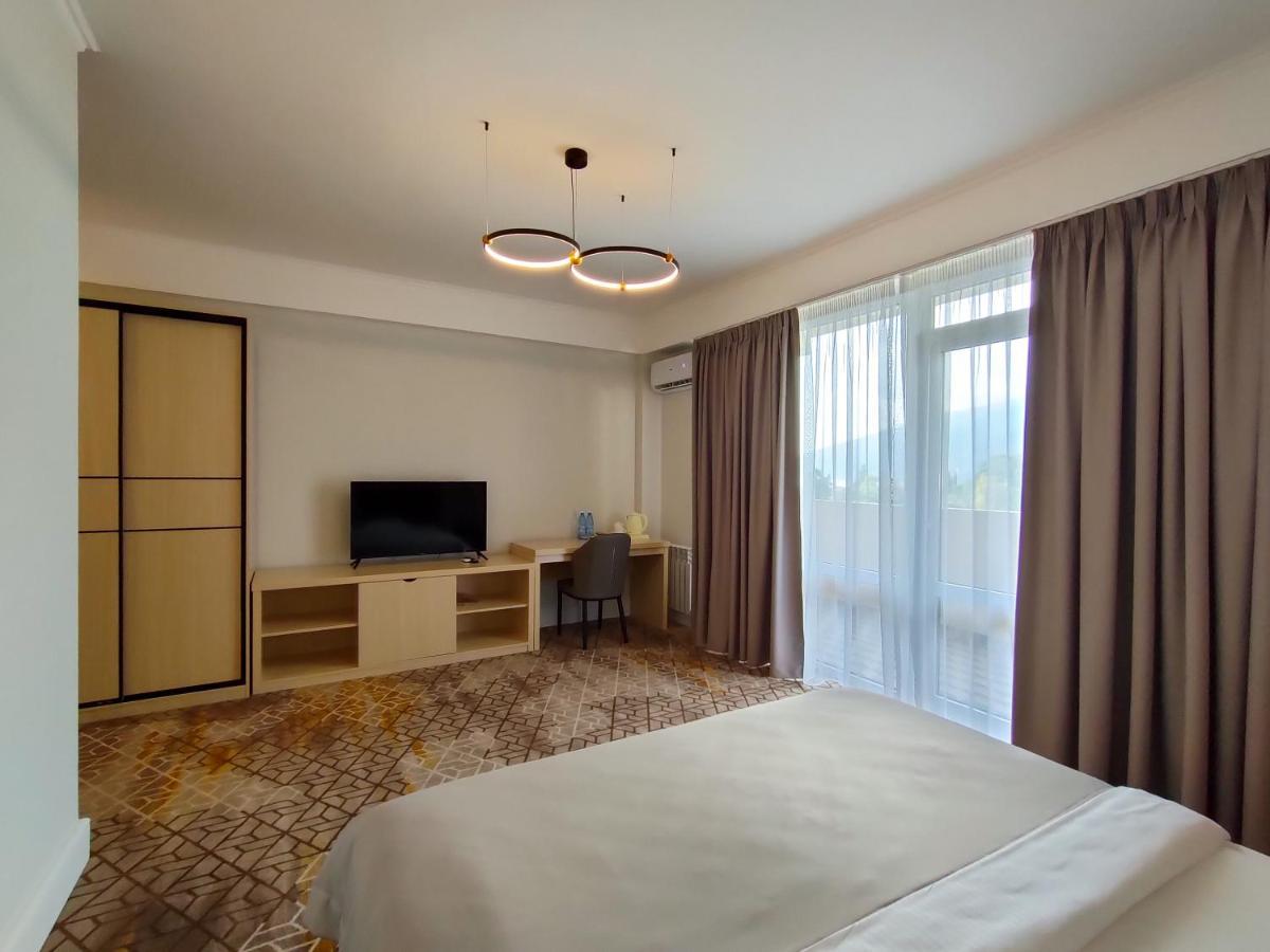 Hotel Citrus Gagra Esterno foto