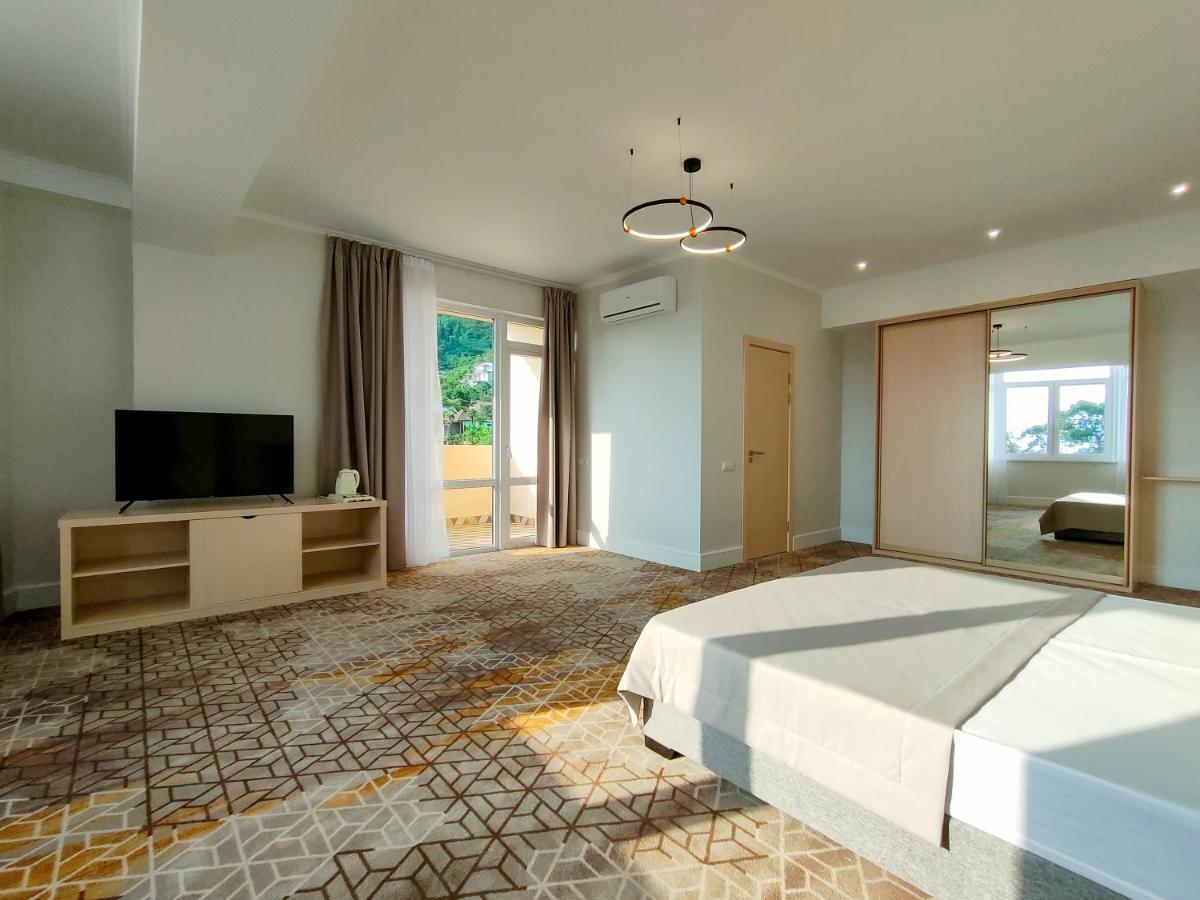 Hotel Citrus Gagra Esterno foto