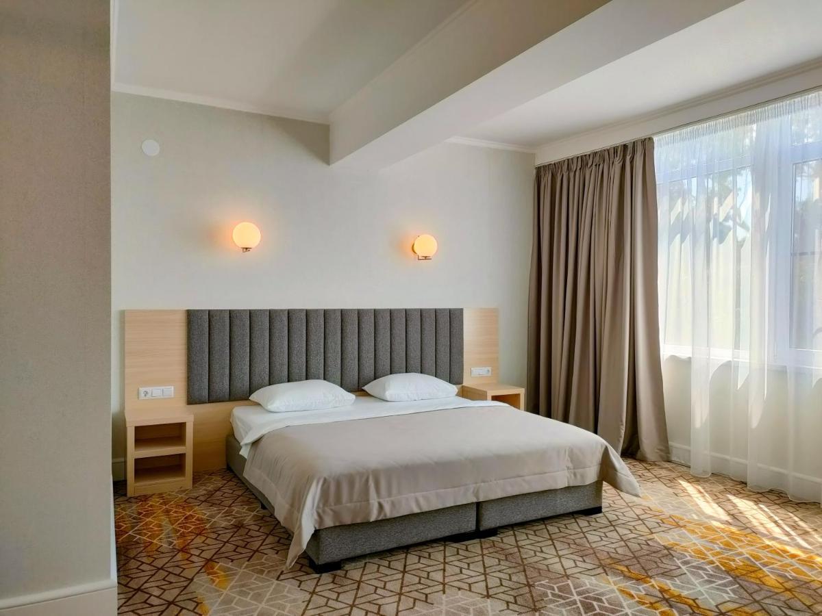 Hotel Citrus Gagra Esterno foto