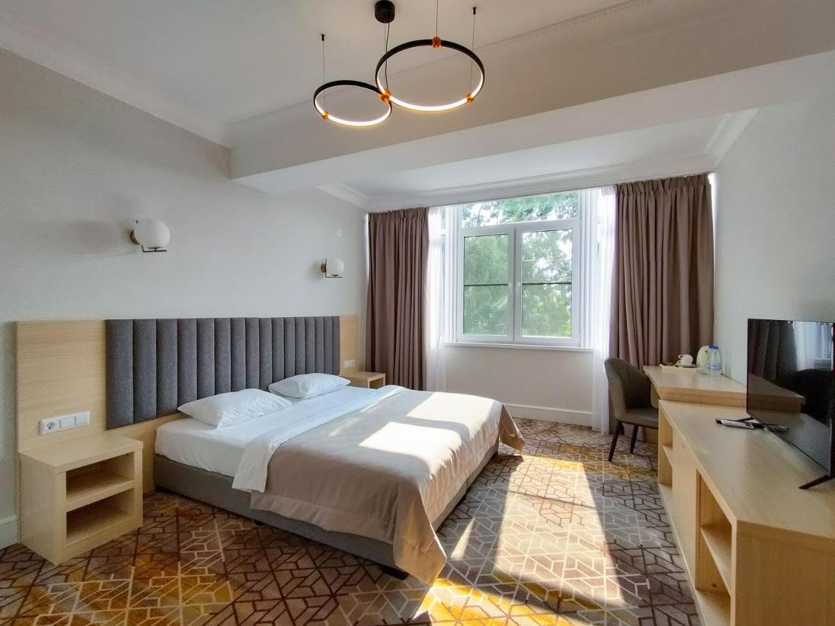 Hotel Citrus Gagra Esterno foto